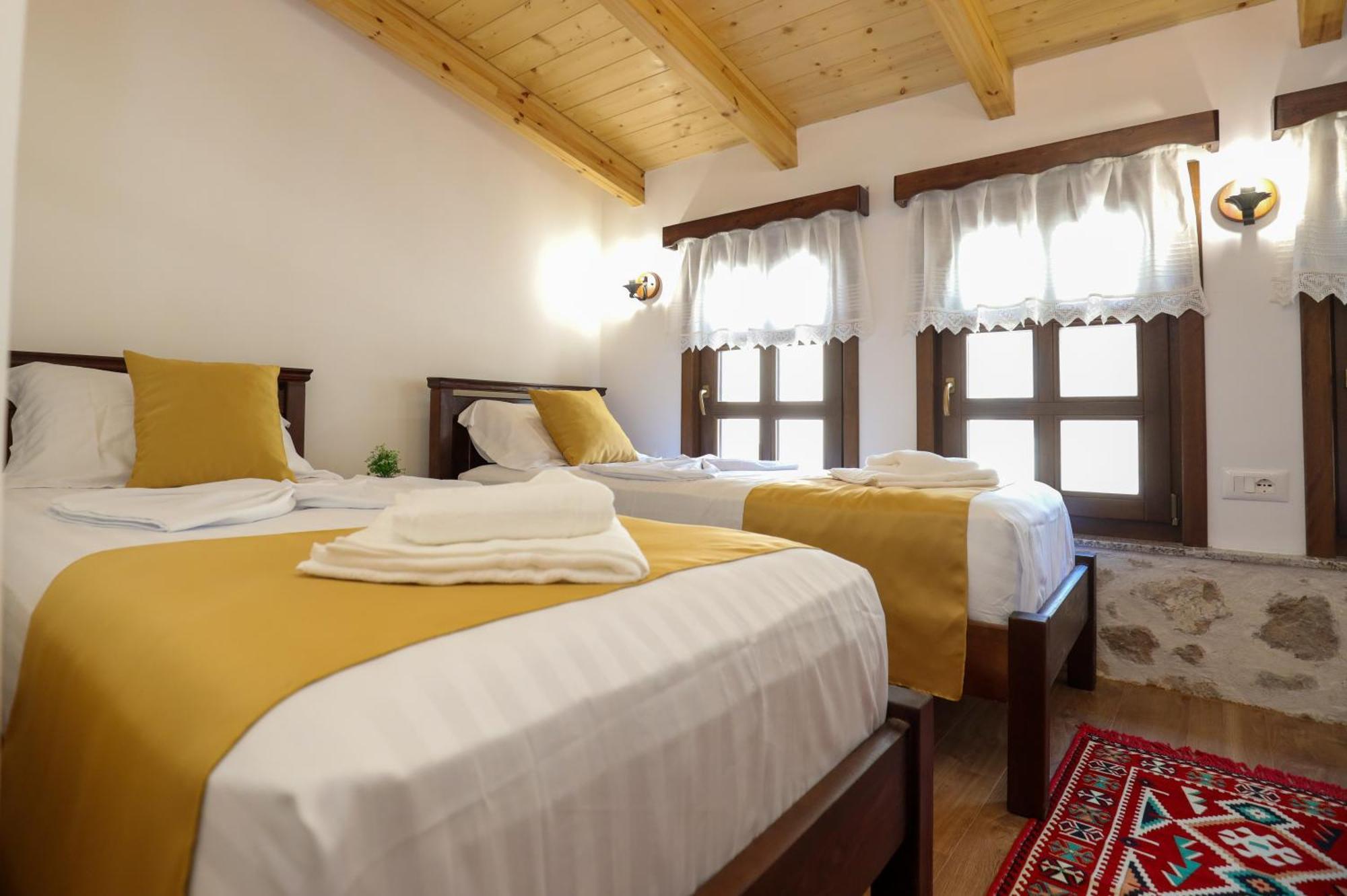 Hotel The House Of Dollma , Inside Kruja Castle Pokoj fotografie
