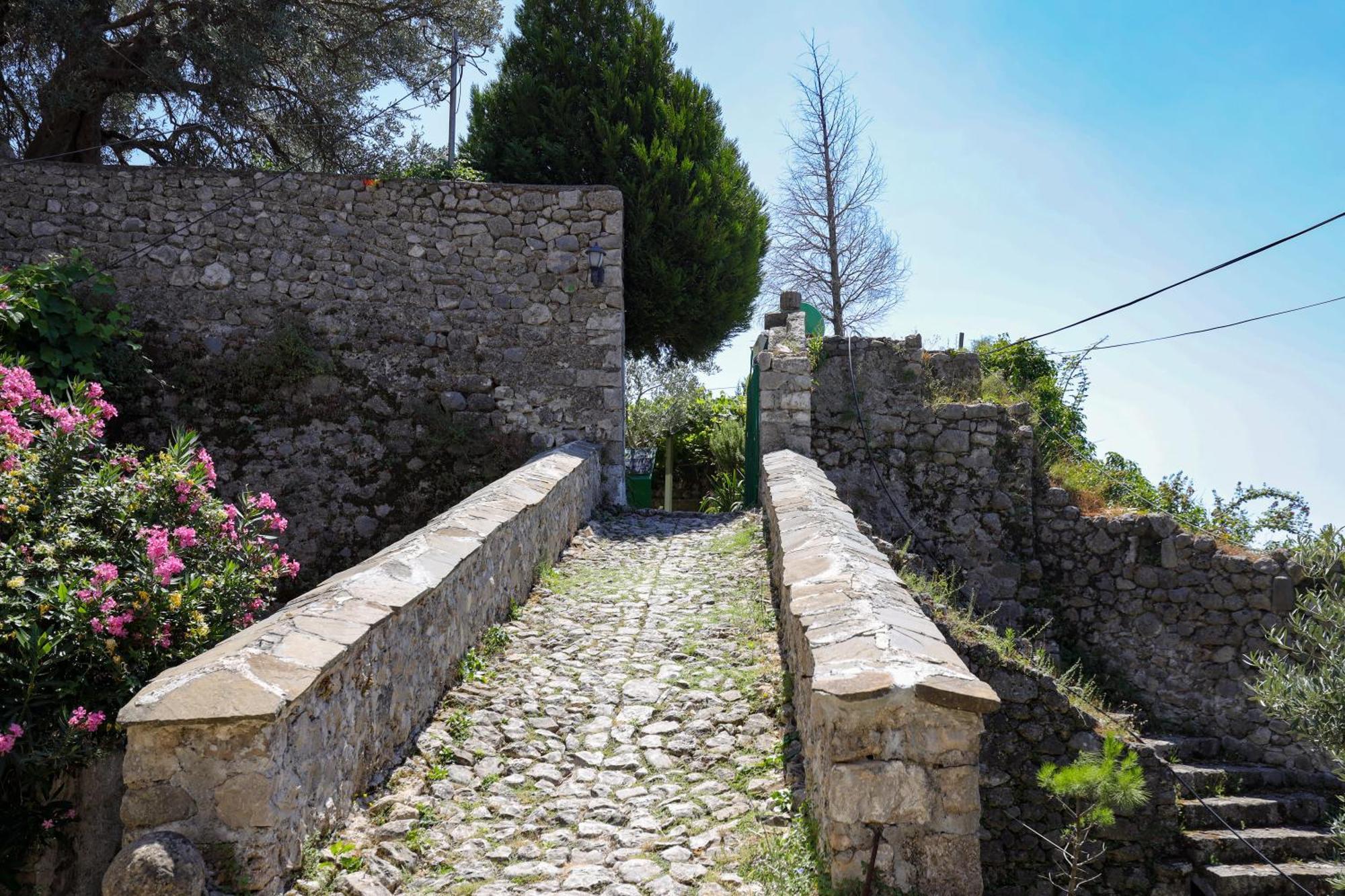 Hotel The House Of Dollma , Inside Kruja Castle Exteriér fotografie