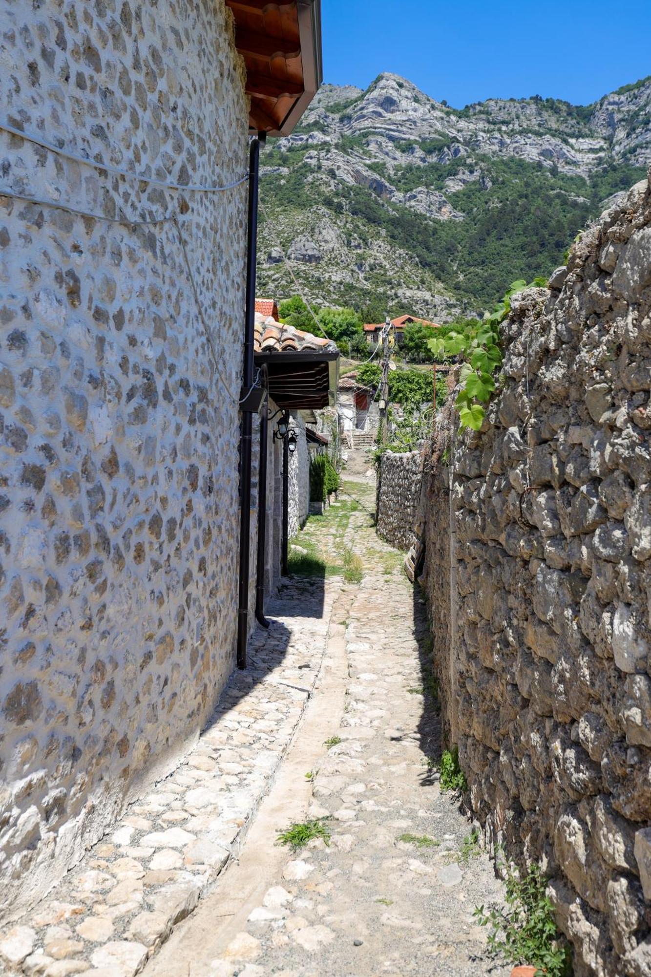 Hotel The House Of Dollma , Inside Kruja Castle Exteriér fotografie